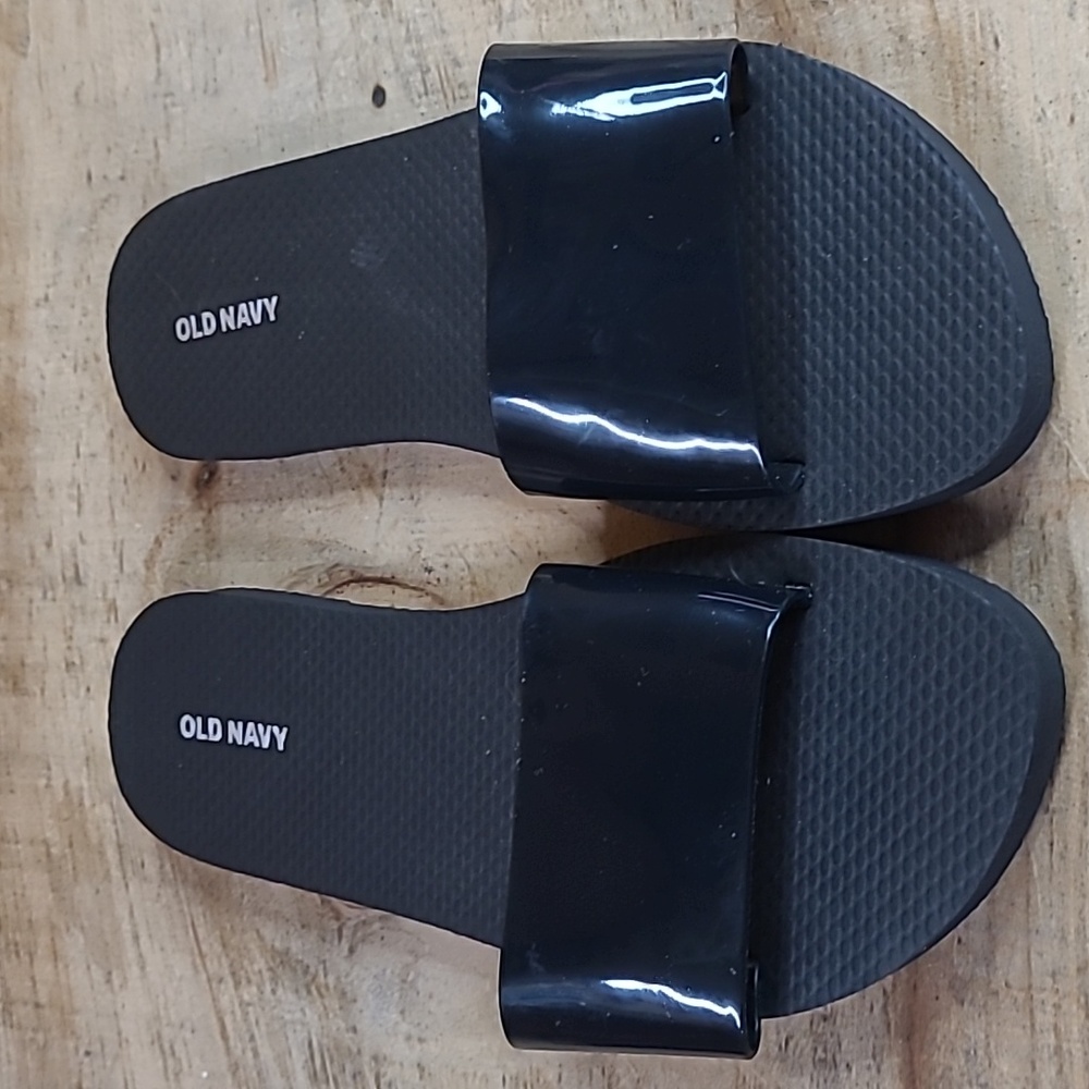 Womens Size 7 Old Navy Sandals